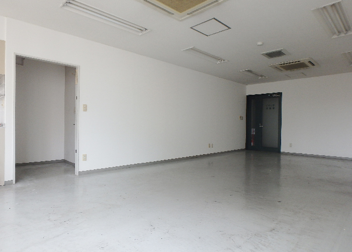 フォレストモリカワ 三島市芝本町貸事務所+倉庫　内観1